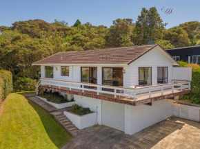 Centennial Seascape - Whitianga Holiday Home
